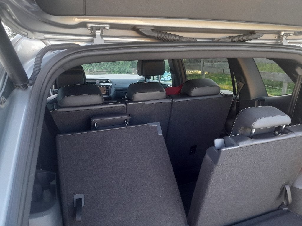 Tiguan R-line 2021 7 place avec 53200 km, Cuir, Argent ou Gris, Achat, 7 places