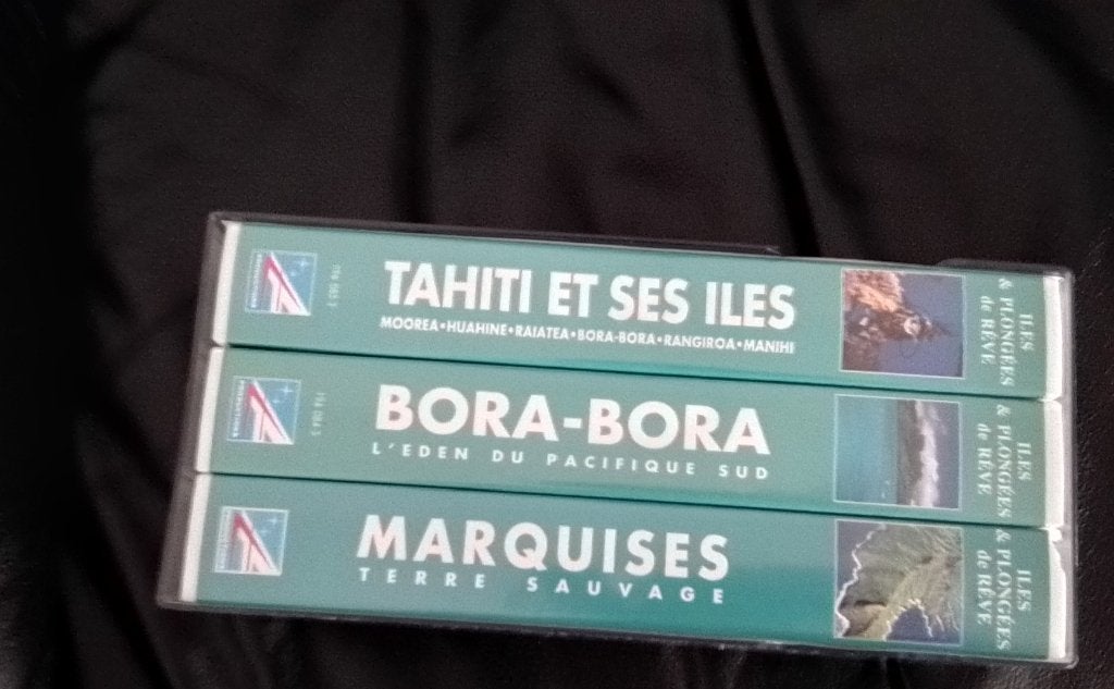 VHS sur Îles et plongées de rêve, CD & DVD, Enlèvement ou Envoi, Comme neuf, Documentaire, À partir de 12 ans