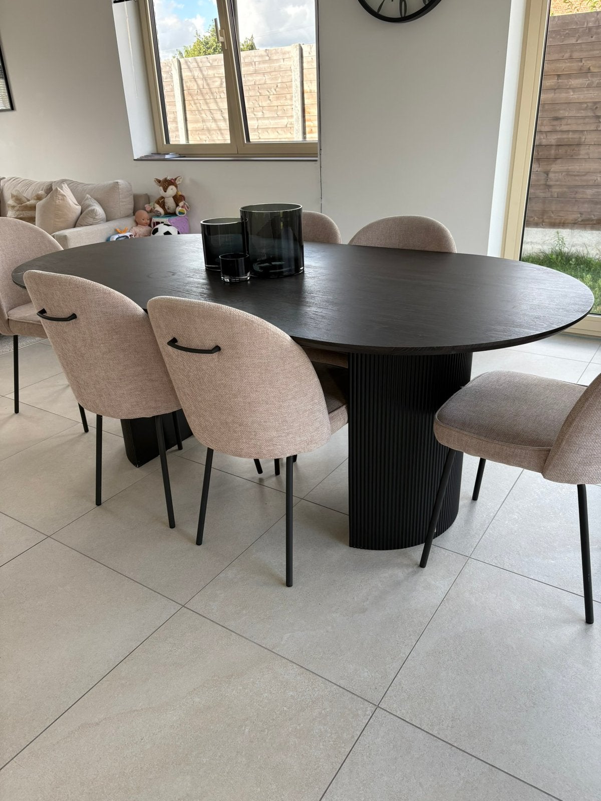 Table basse ovale noire à vendre ! ! !, Maison & Meubles, Enlèvement, Utilisé, 50 à 100 cm, Autres matériaux