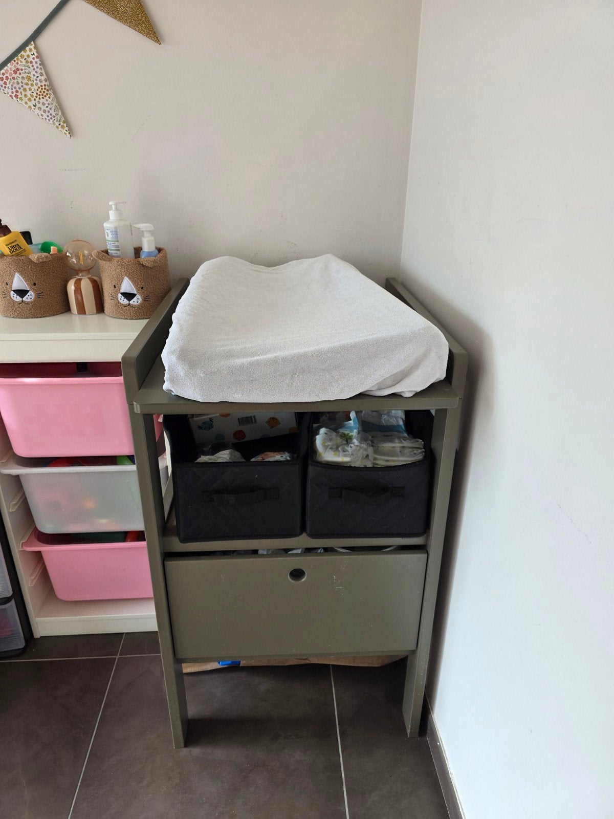 verzorgings tafel, Ophalen