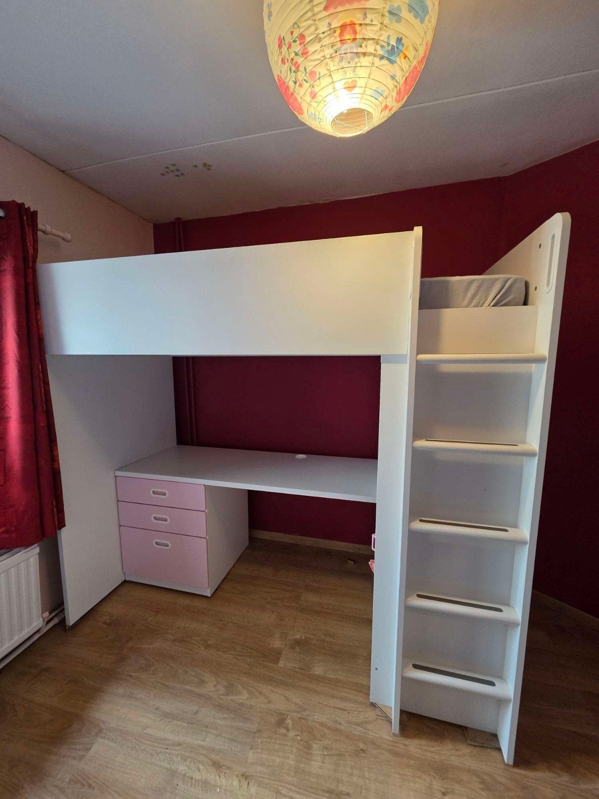 lit mezzanine avec bureau - Smastad (Ikea), Enfants & Bébés, Chambre d'enfant | Lits superposés & Lits mezzanines, Enlèvement