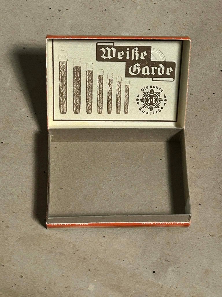WWII - boite a cigare "WEISSE GARDE" vide avec SVASTIKA, Collections, Articles de fumeurs, Briquets & Boîtes d'allumettes, Neuf