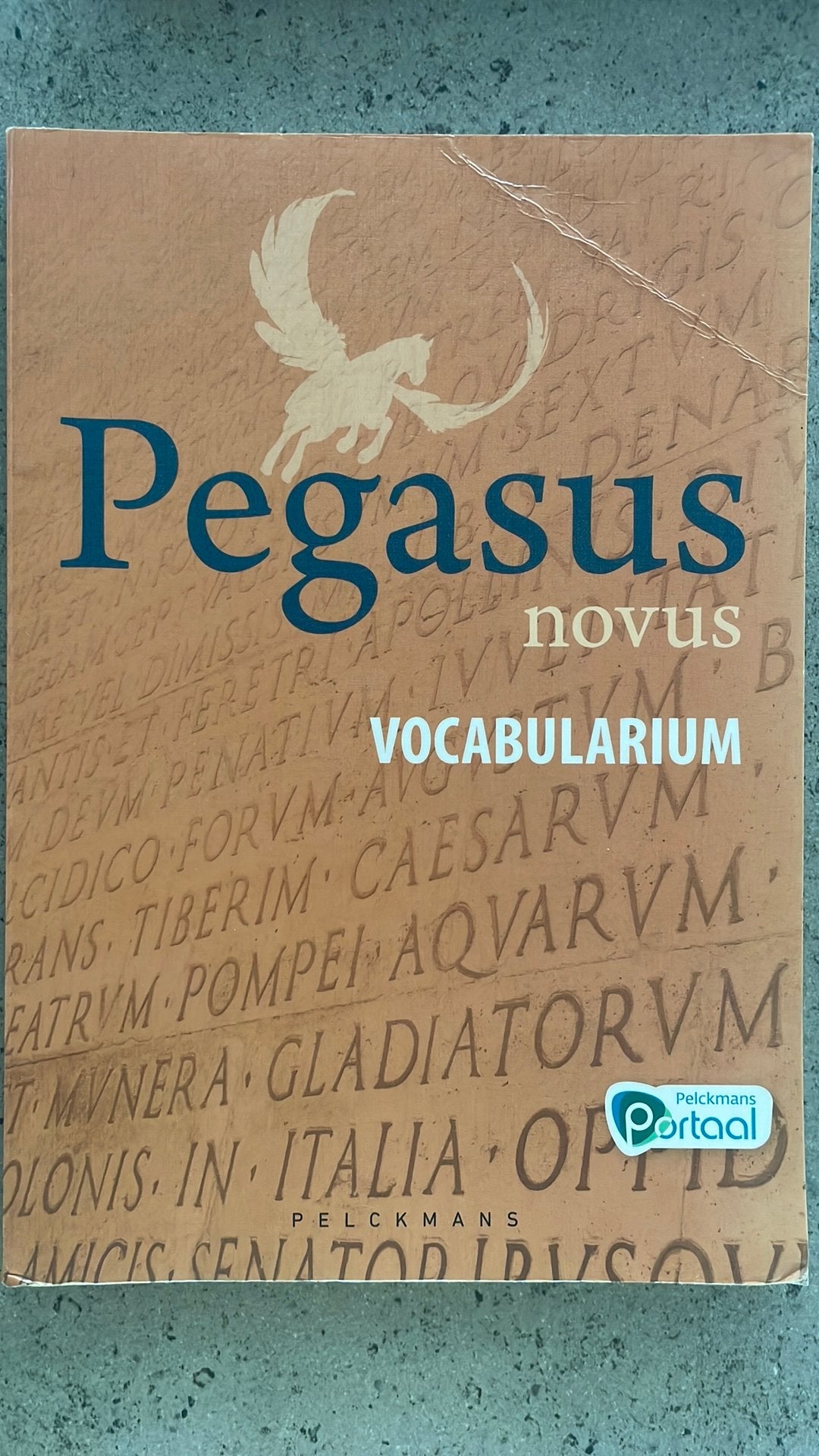 Pegasus novus vocabularium, Enlèvement, Comme neuf