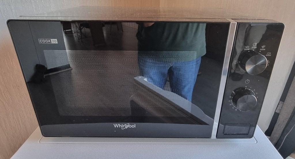 Whirlpool Microgolfoven 20 liter 700W, Comme neuf, Enlèvement, Micro-ondes, Plaque tournante