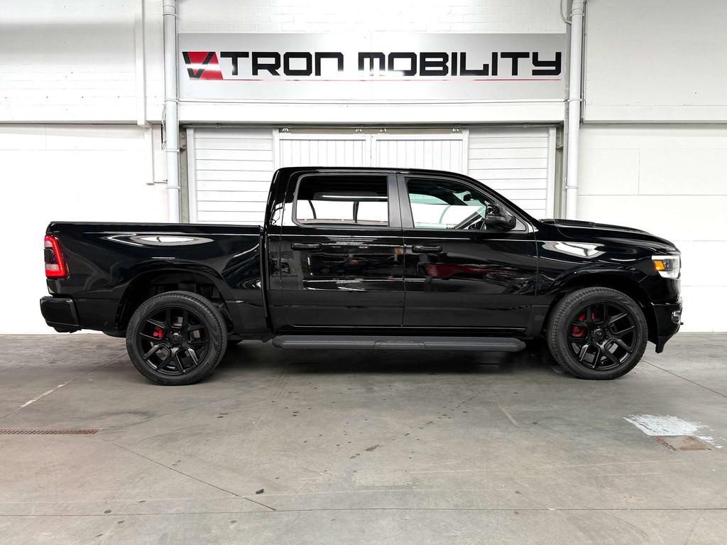 RAM 1500 LARAMIE LPG CAMERA*LED*CC*CARPLAY*LEDER COOLING/HEA, Auto's, Automaat, 4 deurs, Gebruikt, Zwart
