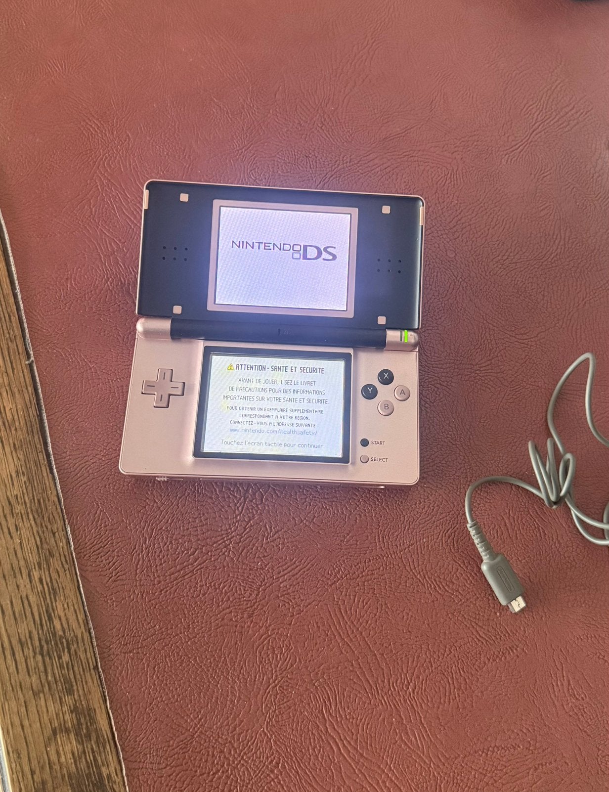 Nintendo DS Lite Beige, Games en Spelcomputers, Spelcomputers | Nintendo DS, Ophalen of Verzenden, Gebruikt, Overige kleuren, DS Lite