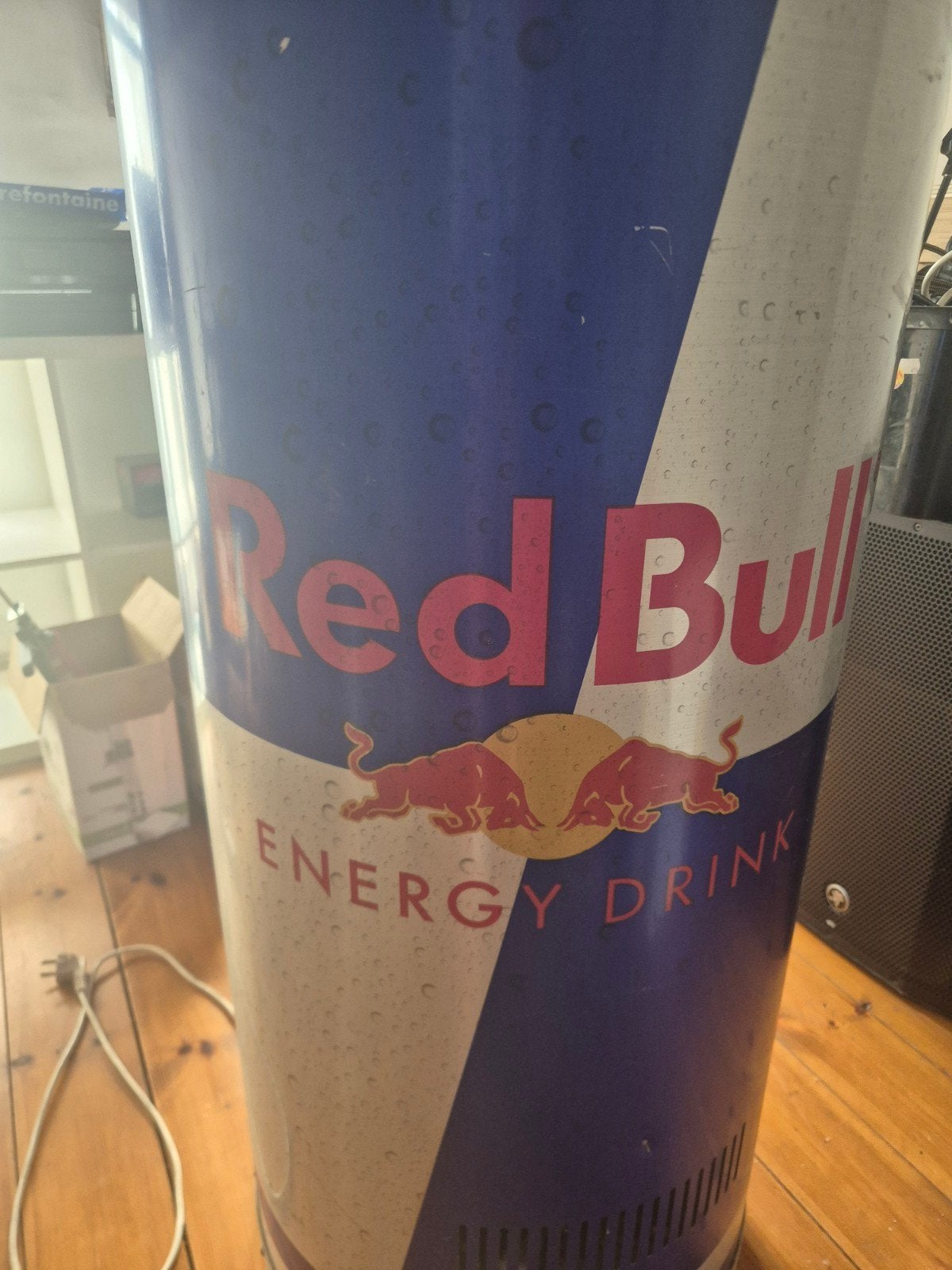 Red Bull frigo, Enlèvement