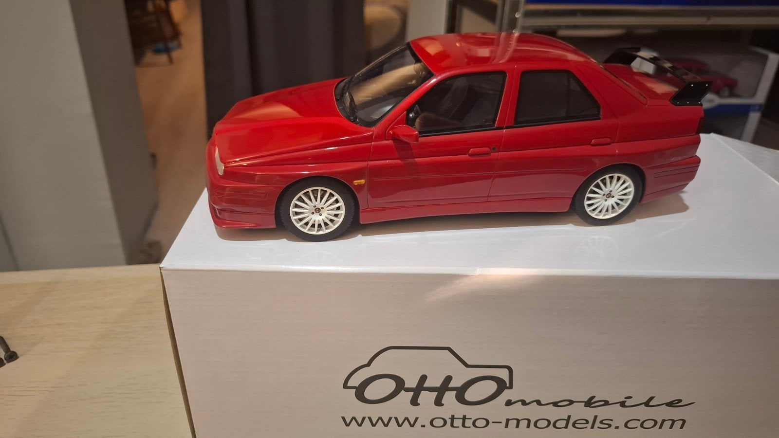 voiture miniature 1 18, Enlèvement ou Envoi, Neuf, Voiture, OttOMobile