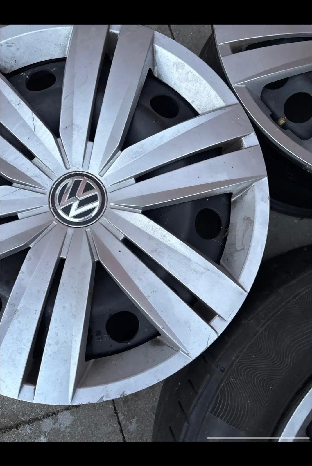 1 autoband met velg en 2 velgen zonder band VOLKSWAGEN, Ophalen