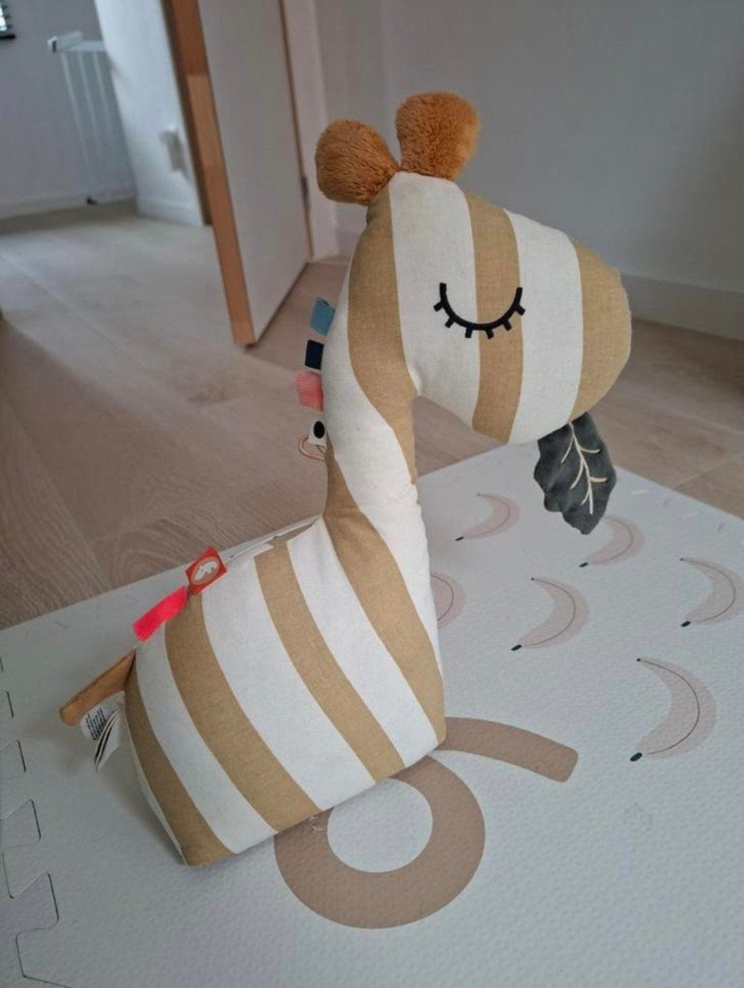 Jouet d'activité Done by Deer Raffi — jouet sensoriel pour b, Enfants & Bébés, Jouets | Jouets de bébé, Utilisé, Enlèvement