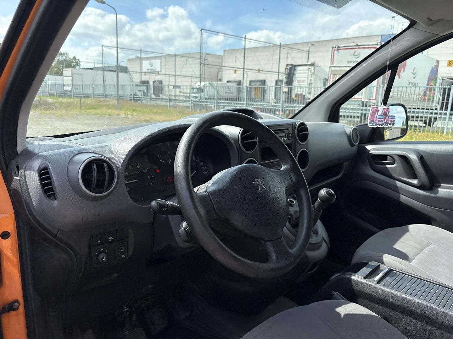 Peugeot Partner 120 1.6 BlueHDi 75 L1 XR | € 3.450,- NETTO!, ABS, Bedrijf, Te koop, 112 g/km