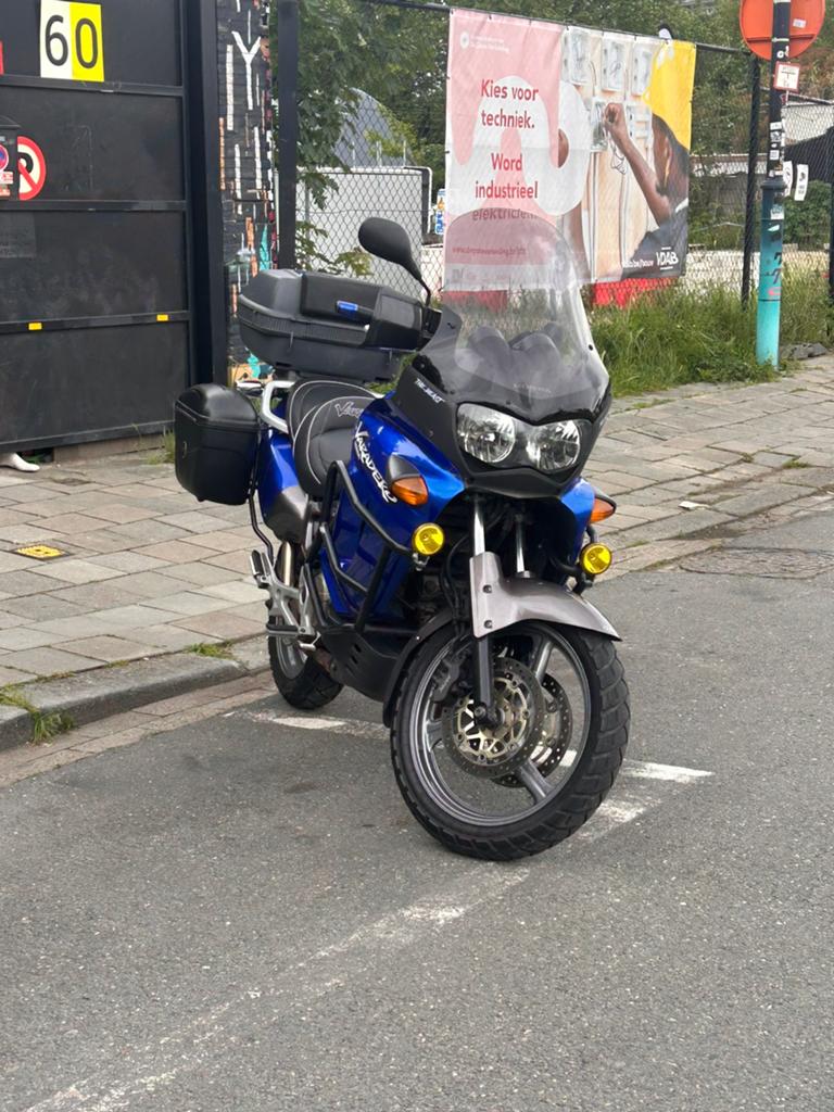 Honda Varadero 1000Xl met 2 camera’s *maniakaal onderhouden*, Motoren, Motoren | Honda, Nieuw, Particulier, Meer dan 35 kW, Toermotor