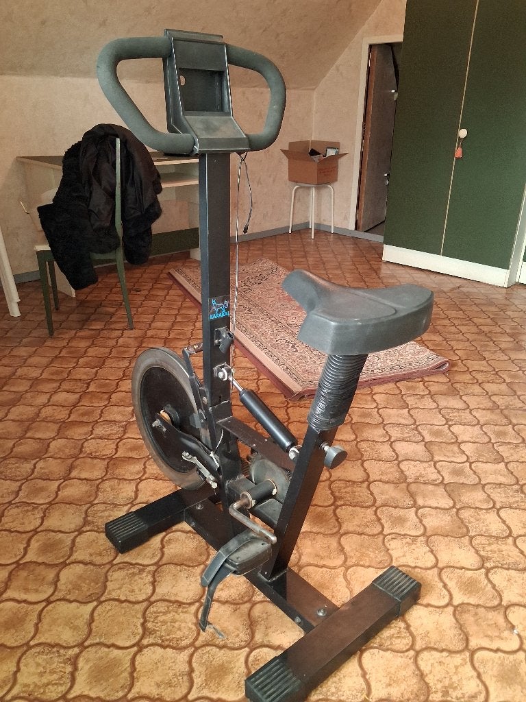 Vélo d'exercice Karakai vintage, Enlèvement