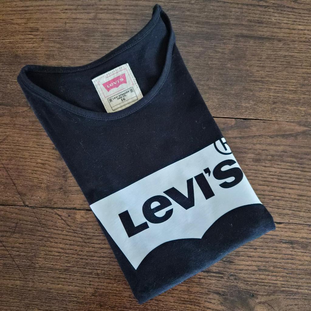 T-shirt Levi's, 16 ans, Enlèvement ou Envoi, Chemise ou À manches longues, Utilisé, Levi's
