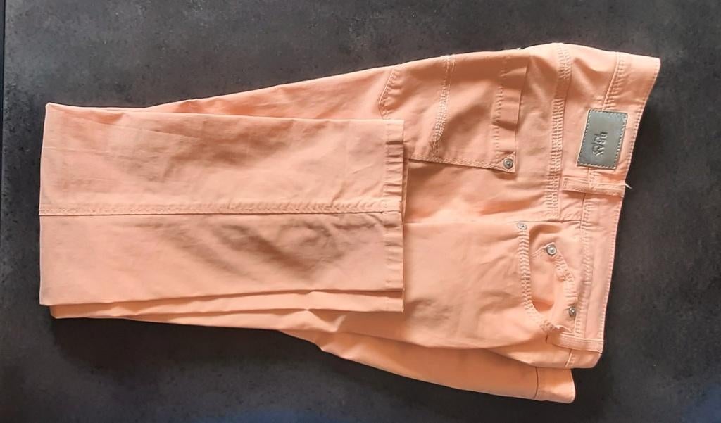 Te koop: Mooie oranje jeansbroek van"Brax Feel good"38, Neuf, Brax, Autres couleurs, Enlèvement
