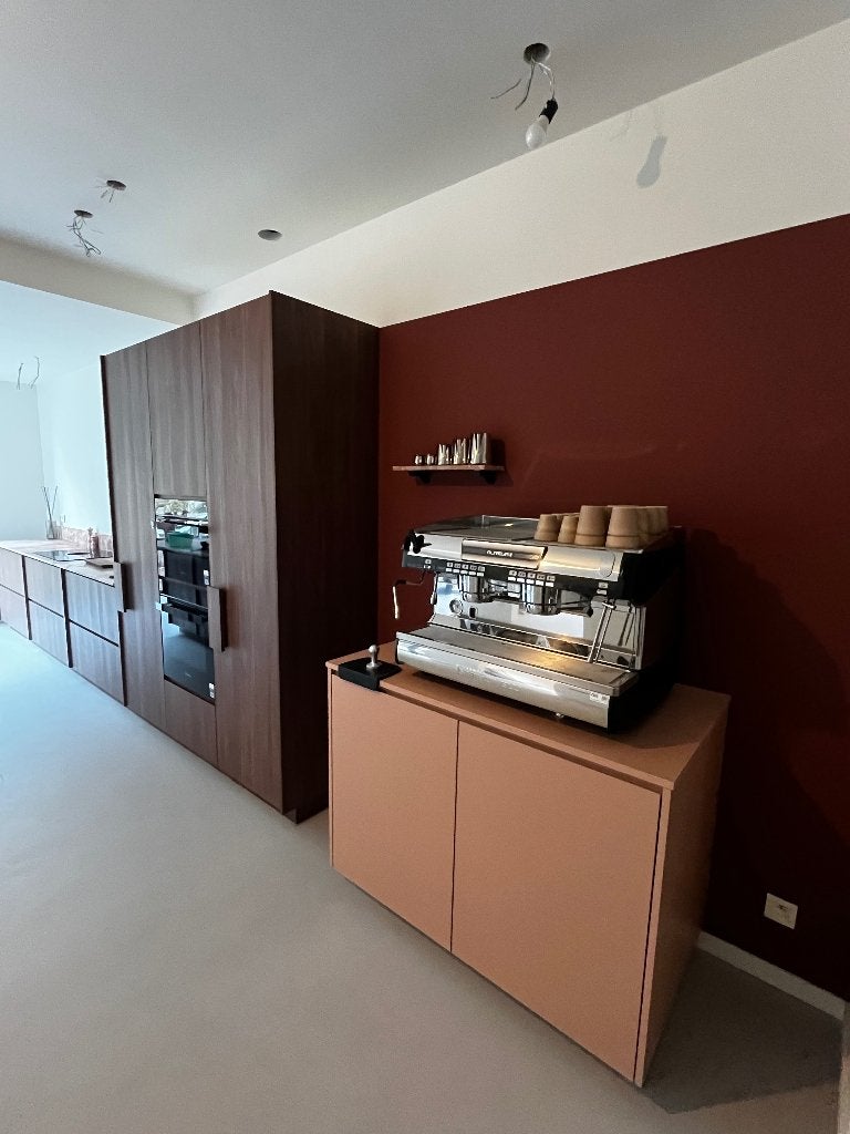 Half automatische koffiemachine met automatische steamer, Electroménager, Café moulu, Utilisé, Tuyau à Vapeur, 4 à 10 tasses