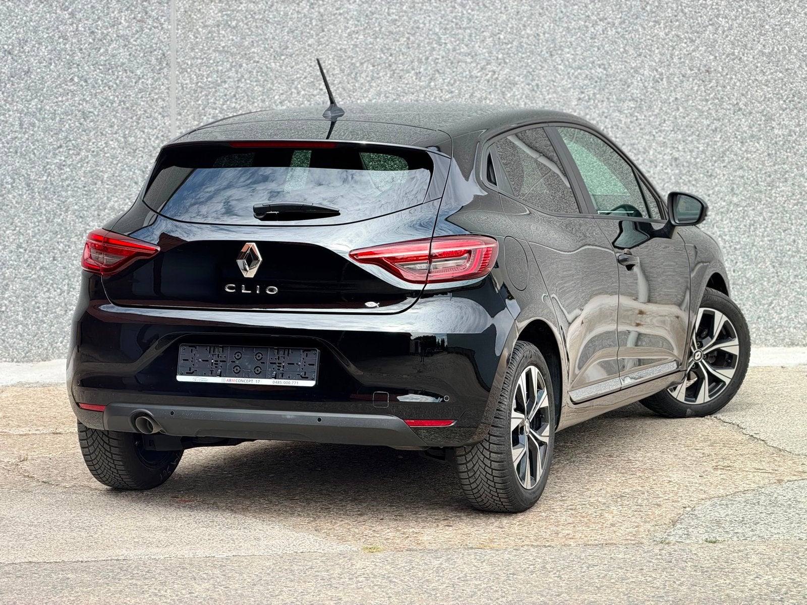 Renault Clio 1.0 Essence 2023 *35000km* Garantie 12 Mois, Autos, Achat, Entreprise, Boîte manuelle, Android Auto