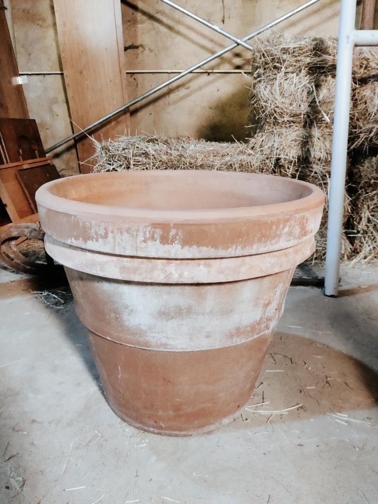 Pot en terre cuite pour extérieur, Ophalen