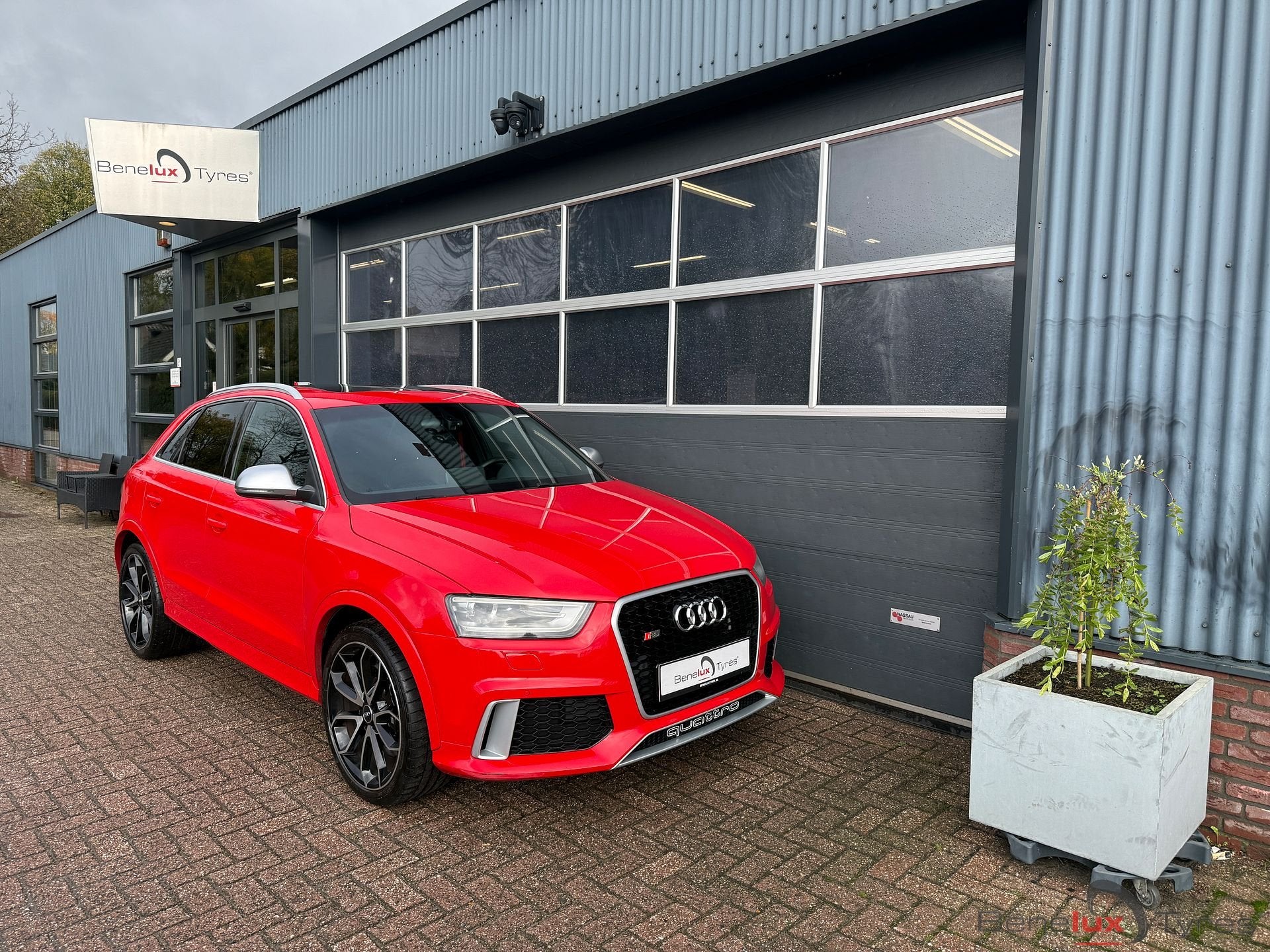 Audi RSQ3 RS Q3 panorama Bose camera keyless stoel verwarmin, Auto's, Automaat, Zwart, Start-stop-systeem, RSQ3
