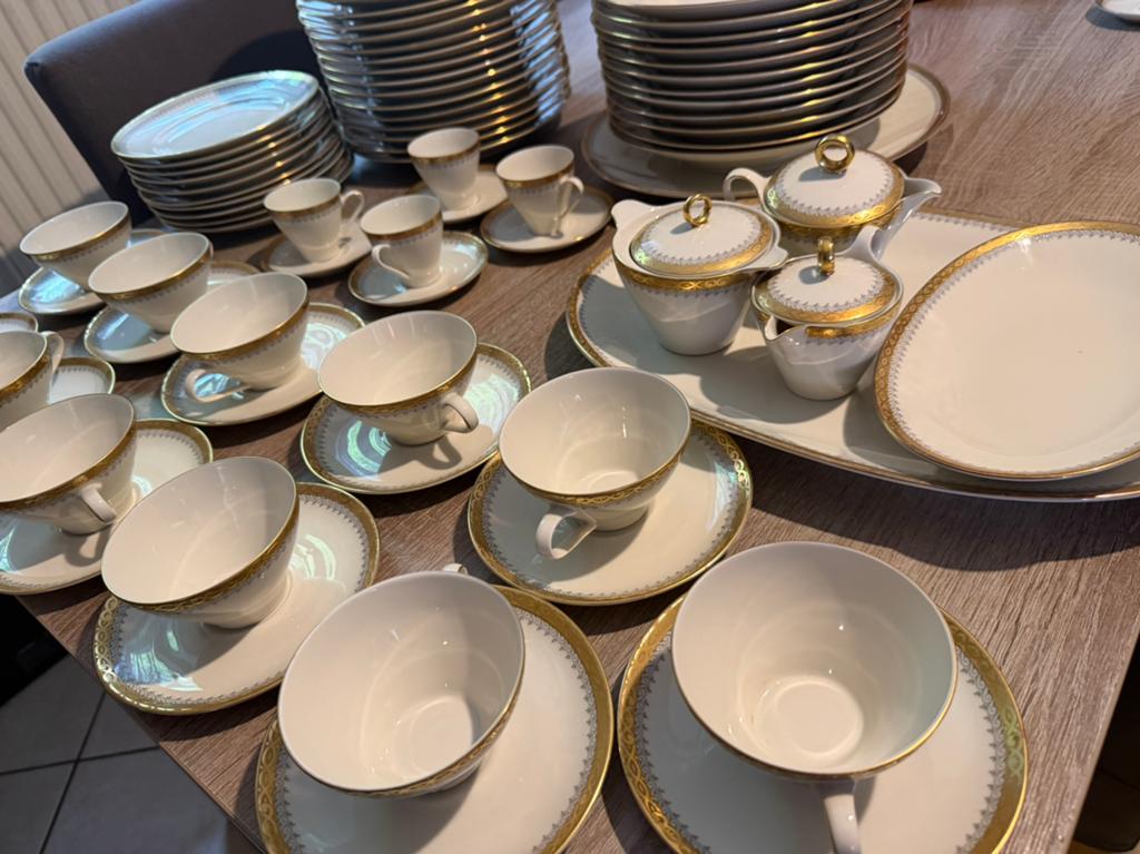 Antiquité service 83 piece marque bavaria, Enlèvement