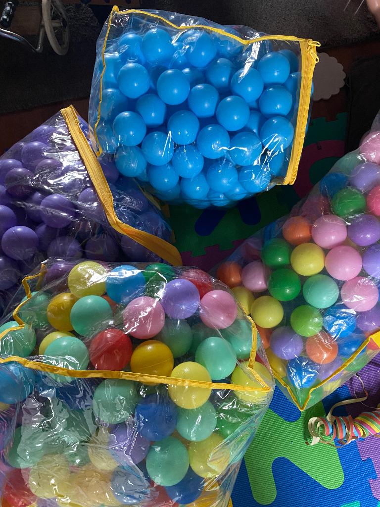 Ballen voor ballenbad, Ophalen, Zo goed als nieuw