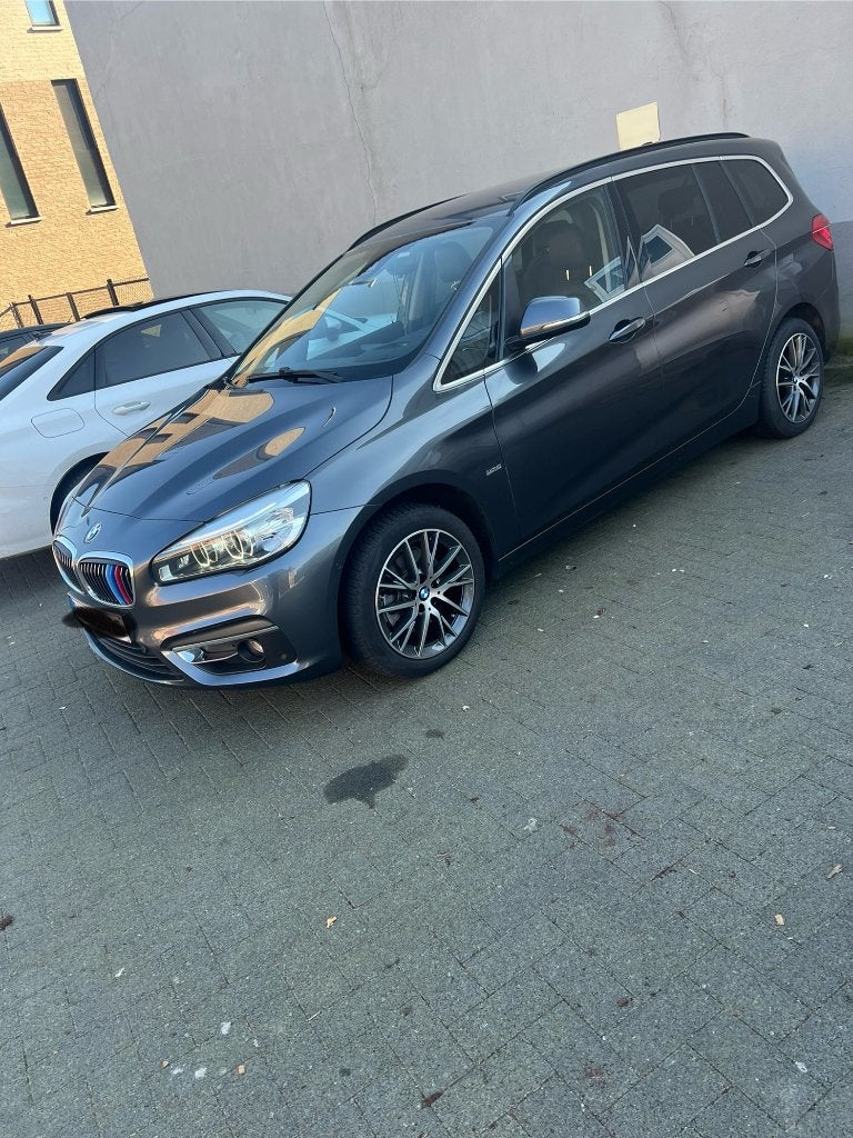 BMW 218d gran tourer (7 zitplaatsen)luxury line, Auto's, BMW, Automaat, Euro 6, 4 cilinders, 7 zetels