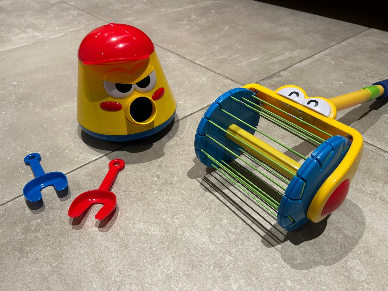 Mister bucket, Enlèvement, Neuf