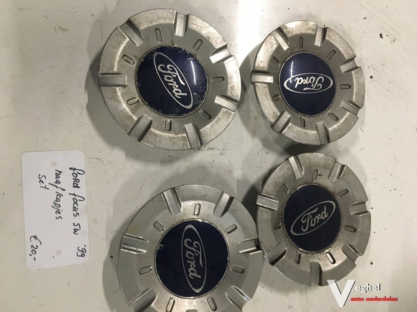 Ford Focus SW 1.6 16v  1999  Naafkapjes set van 4, Gebruikt, -, -, Ophalen of Verzenden