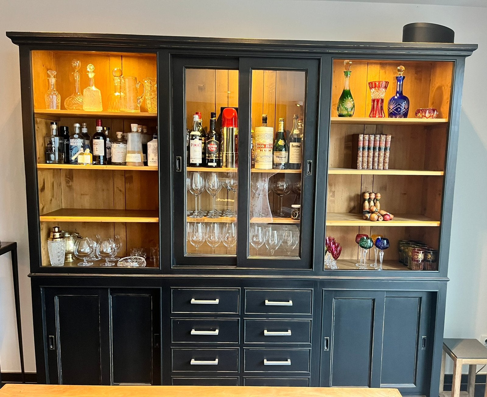 Hele mooie vitrine kast / Bar kast, Ophalen, 200 cm of meer, Teakhout, Met lade(s)