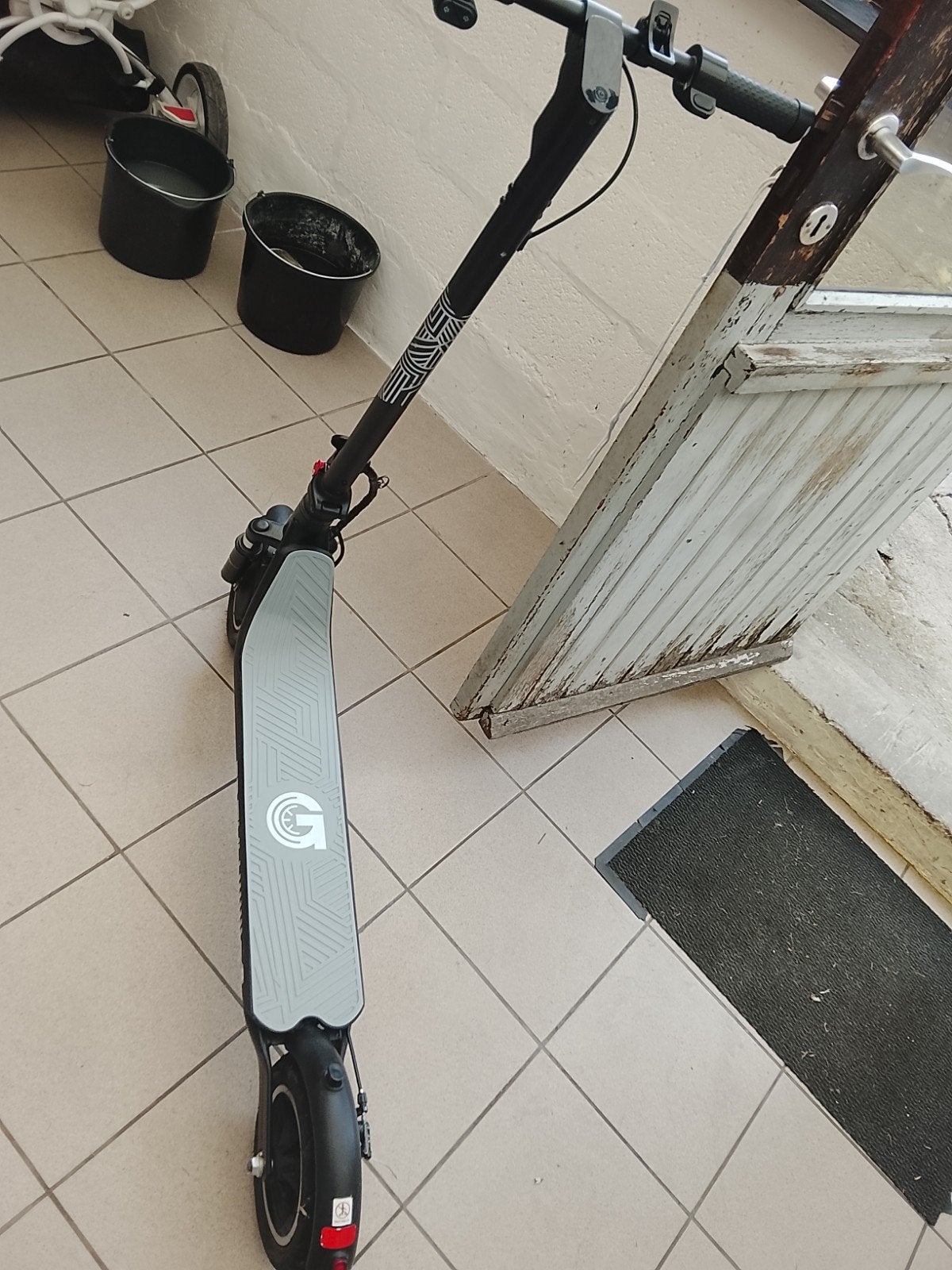 trottinette, Vélos & Vélomoteurs, Enlèvement, Comme neuf, Step électrique (E-scooter), Urban light