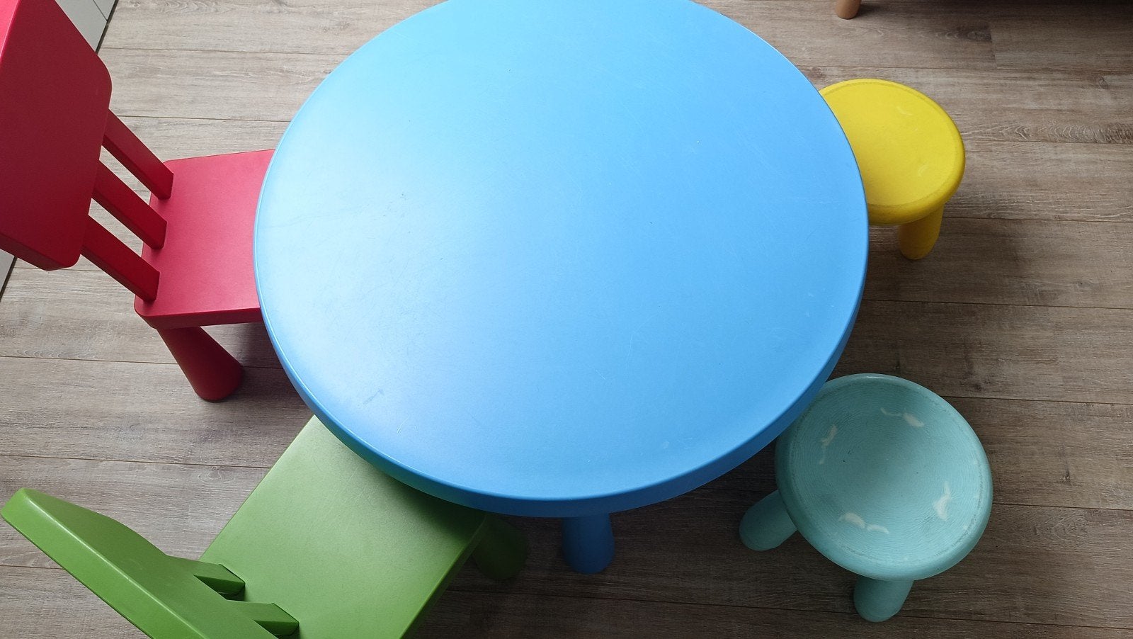 Mammut Ikea kindertafel blauw + stoelen, Ophalen, Gebruikt