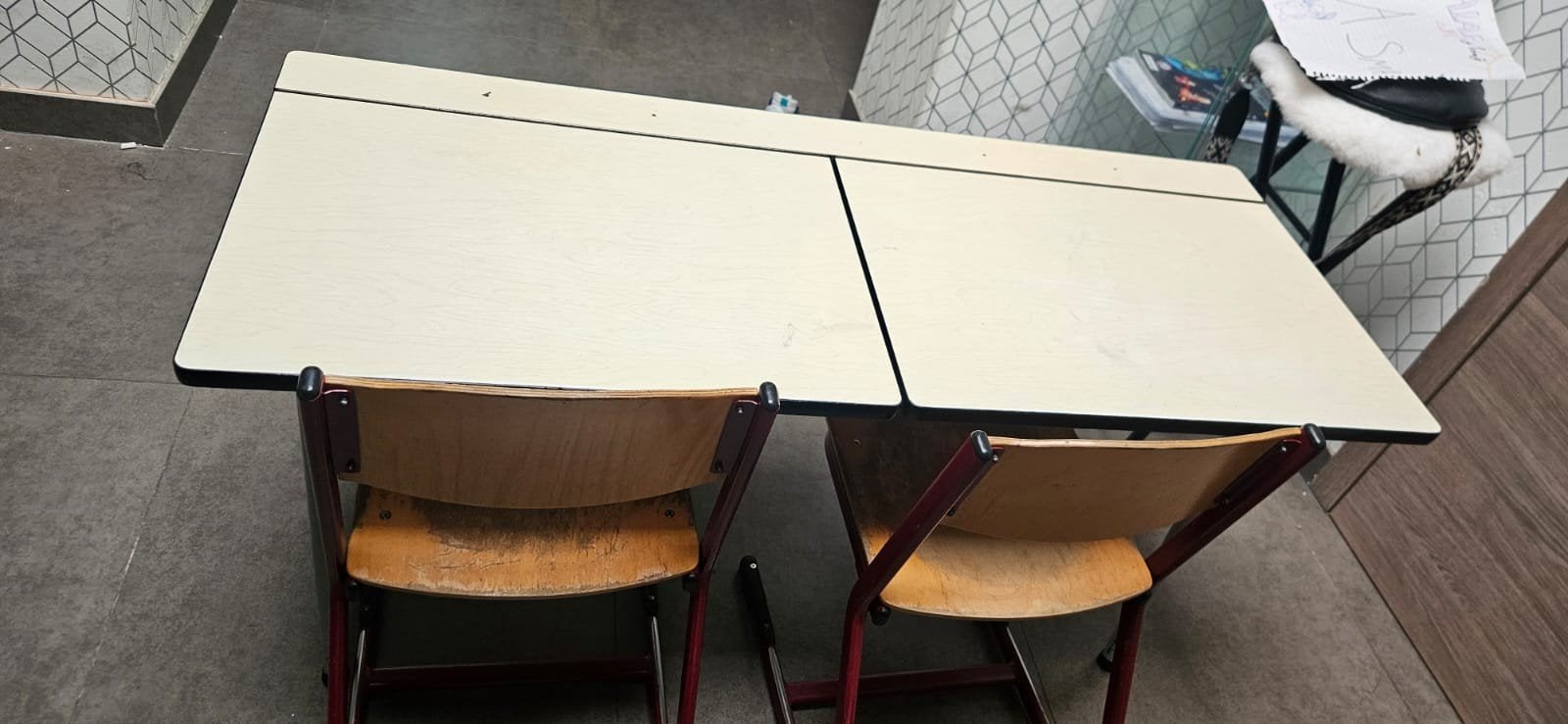 Schoolbanken met stoelen, Huis en Inrichting, Ophalen, Gebruikt