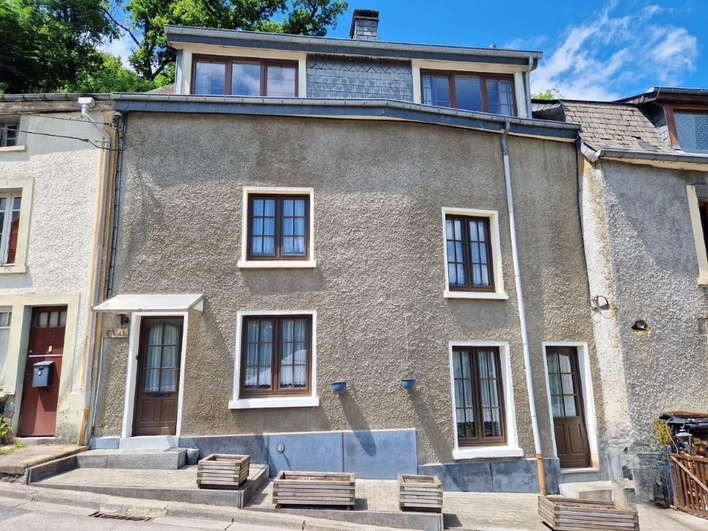 Bouillon : spacieuse maison mitoyenne, 4-5 ch., Immo, 61499 kWh/an, Maison 2 façades, 236 kWh/m²/an, 200 à 500 m²