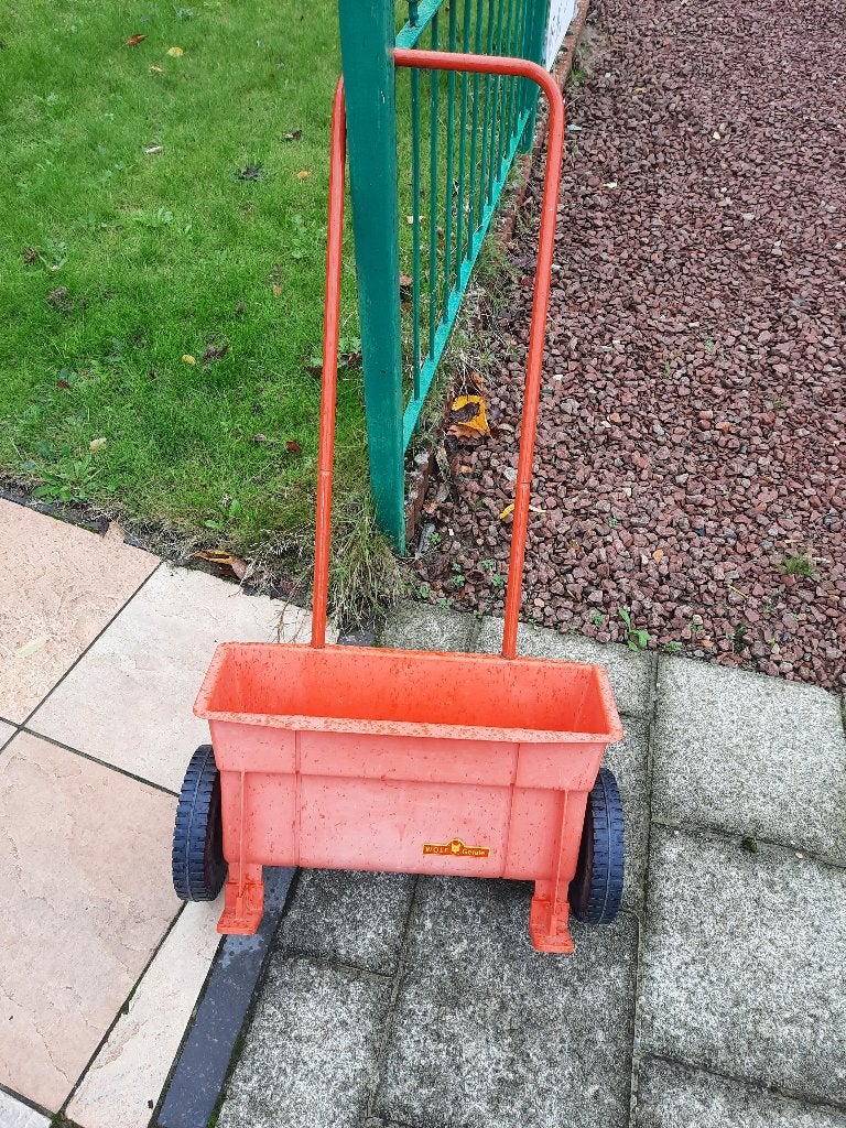 strooiwagen WOLF GERATE / bemesting - zaaien, Tuin en Terras, Hand-tuingereedschap, Ophalen, Gebruikt, Overige soorten, Wolf garten