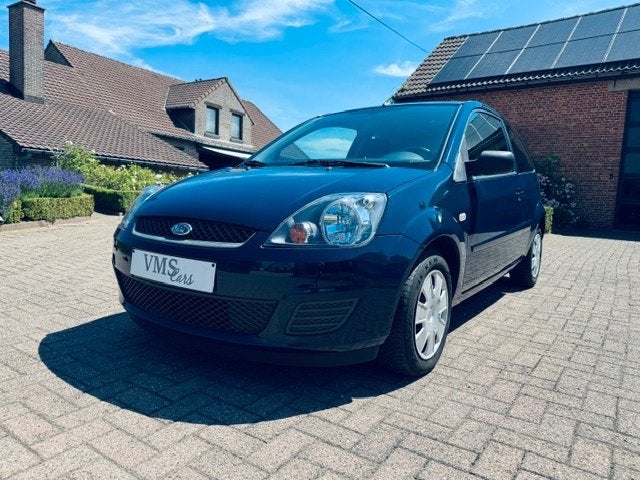 Ford Fiesta 1.3 Benzine * Garantie * Airco *, Auto's, 1299 cc, Stof, Zwart, 4 cilinders