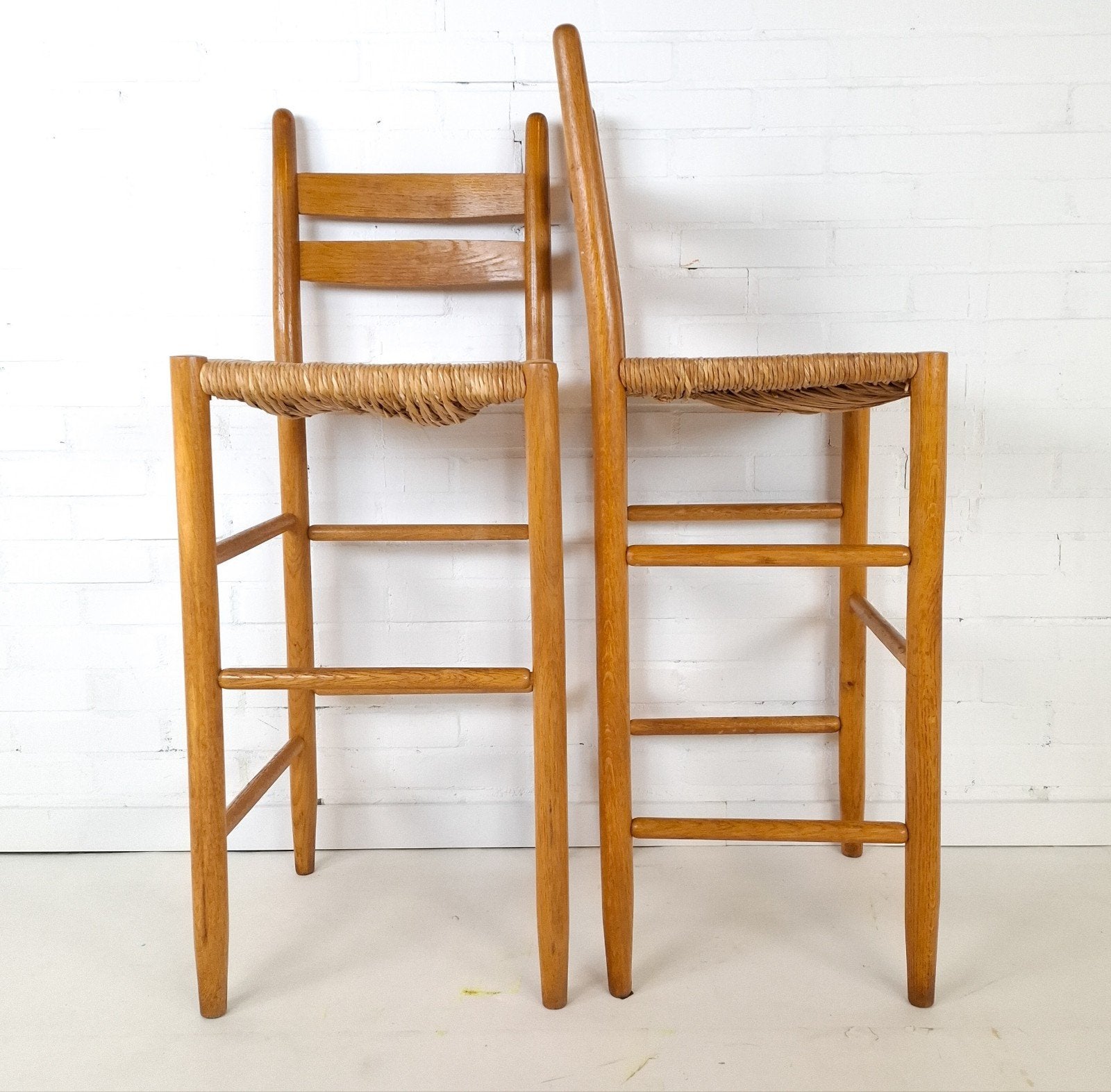 2x Vintage barkruk minimalist mid century modern jaren 70, Ophalen, Hout