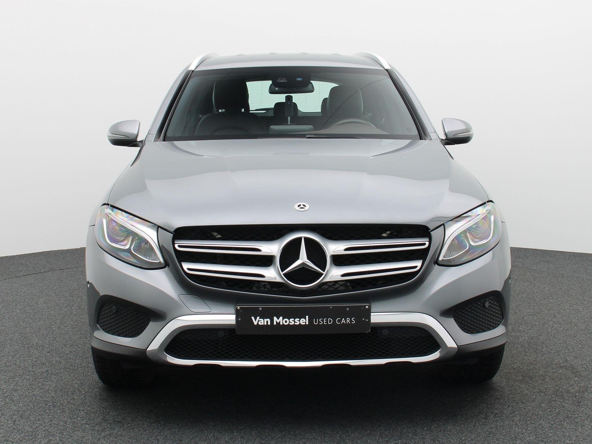 Mercedes-Benz GLC 250 4MATIC + LED + LEDER + CAMERA + TREKHA, Auto's, Mercedes-Benz, Automaat, Dealer onderhouden, Stof, Gebruikt