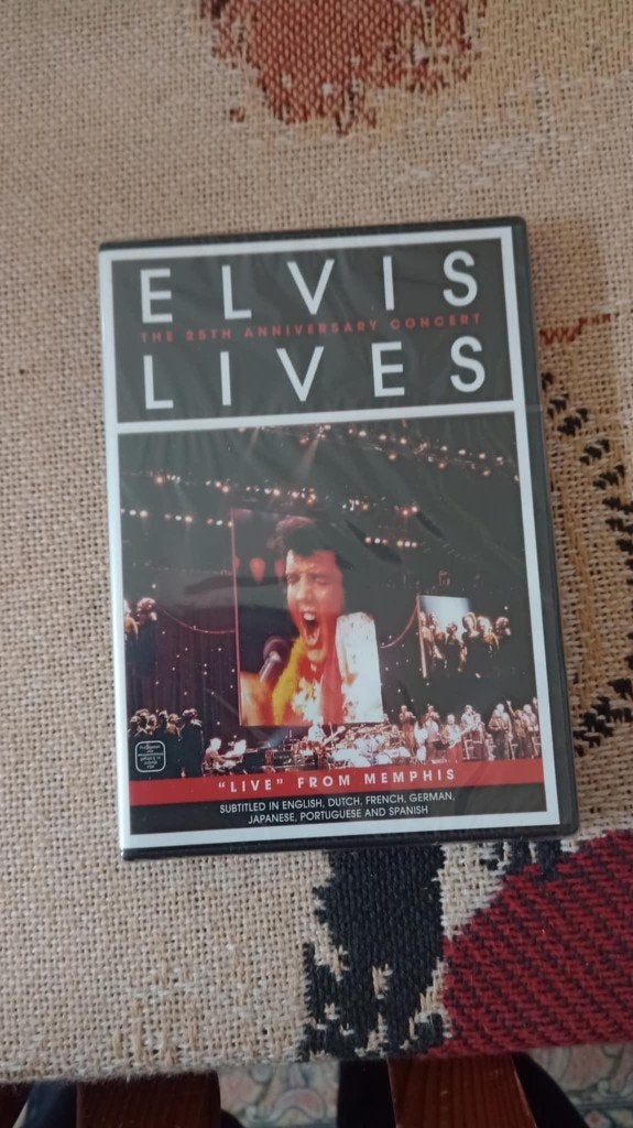 Elvis lives dvd (nieuw+sealed), slechts 10 euro., Alle leeftijden, Ophalen of Verzenden, Nieuw in verpakking, Concert