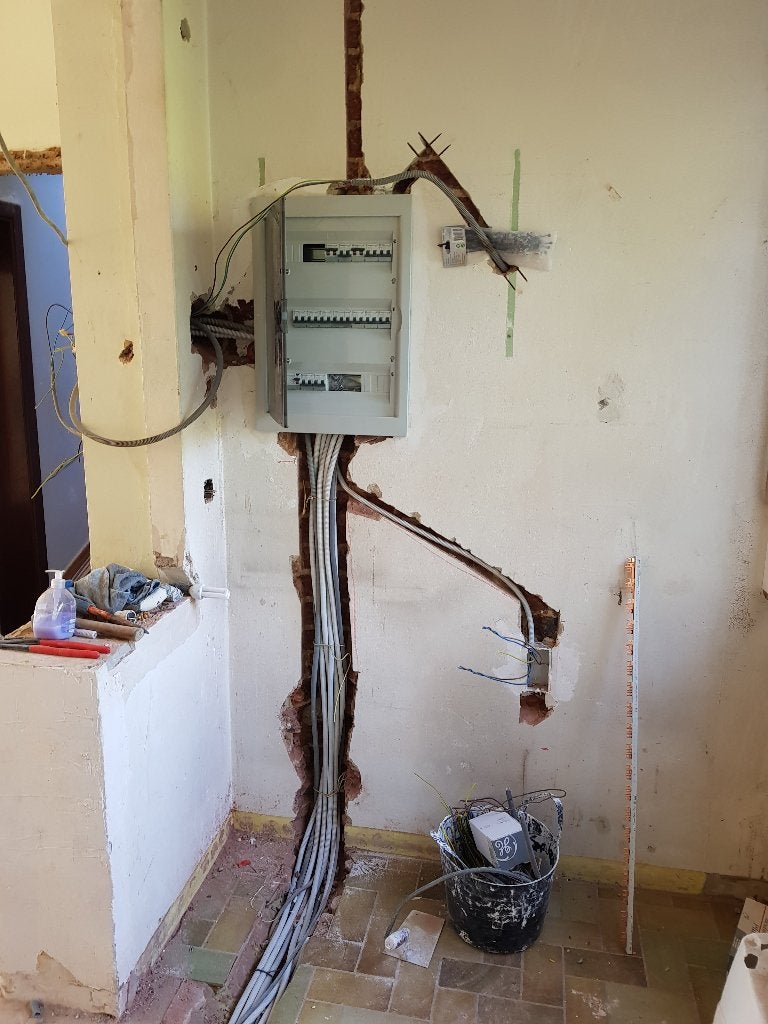 #rénovation  #électricien #chauffagiste 0483650085, Bricolage & Construction, Enlèvement ou Envoi