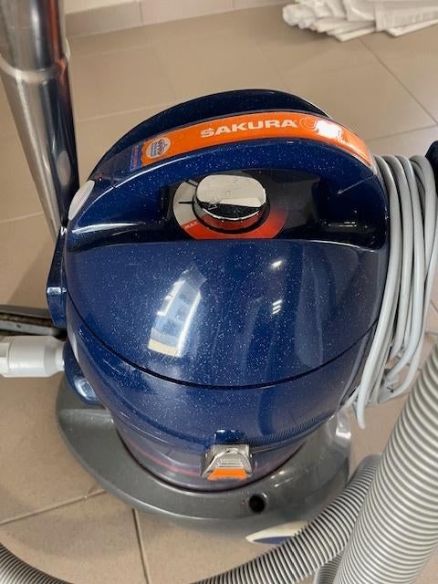Sakura Luxe Royal stofzuiger, Elektronische apparatuur, Stofzuigers, Ophalen, Zo goed als nieuw, Reservoir, Minder dan 1200 watt