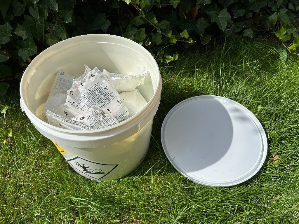 Zwembad Chloor tabletten (27st) - langwerkend 200gr, Tuin en Terras, Zwembad-toebehoren, Ophalen, Zo goed als nieuw, Reinigingsmiddel