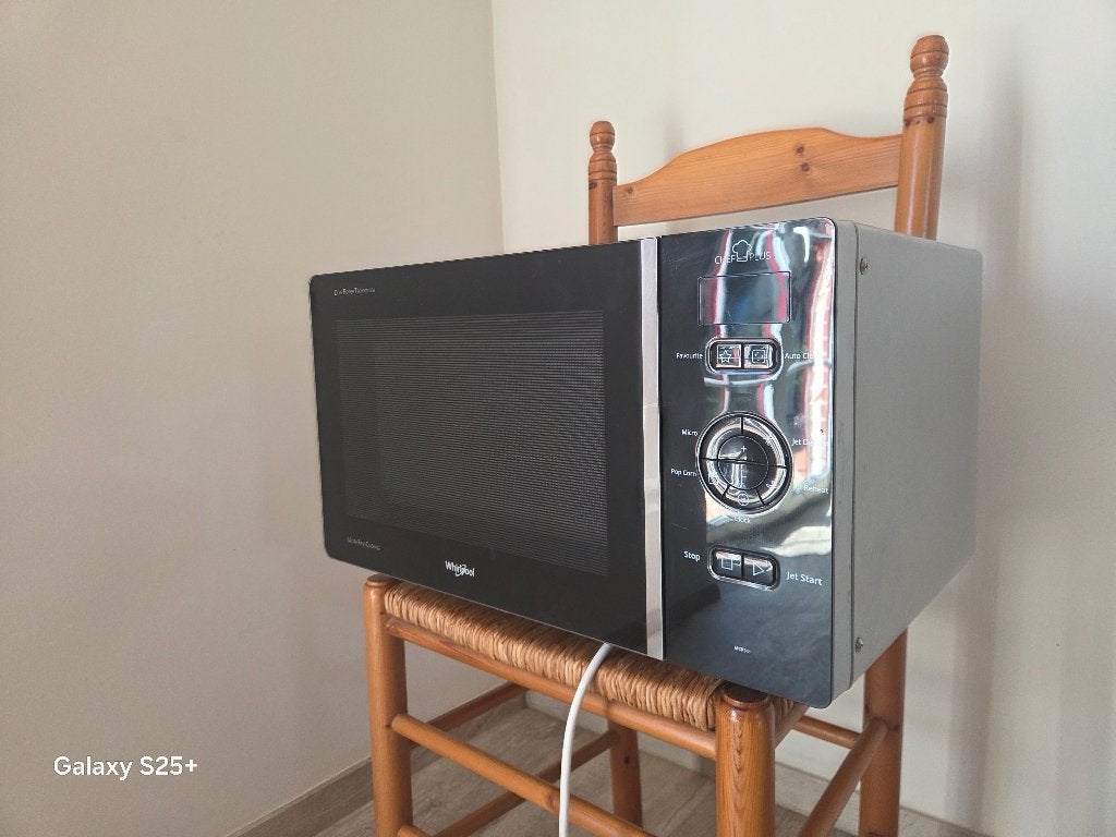micro ondes WHIRPOOL MCP341 BLACK, Comme neuf, Enlèvement, 45 à 60 cm, Four