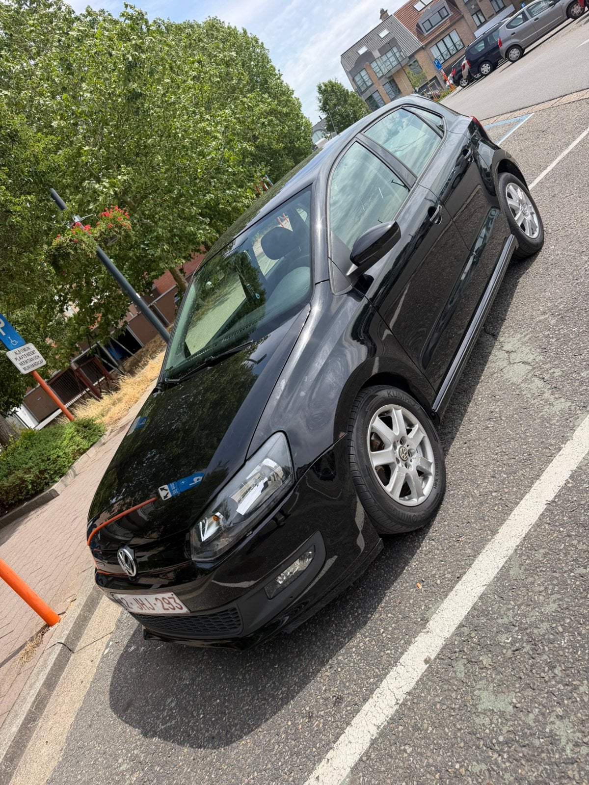 Volkswagen polo 6r, Auto's, Volkswagen, Particulier, Polo, Achteruitrijcamera, Diesel, Zwart, Ophalen