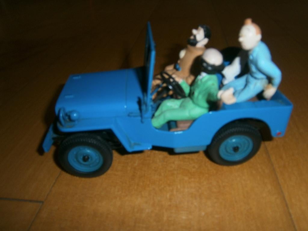 TINTIN, Collections, Envoi, Tintin, Neuf