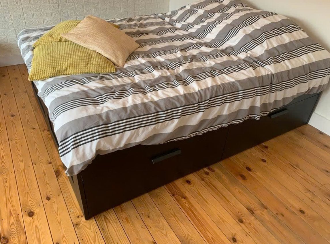 Lit Ikea Brimnes 160x200 + Sommier LEIRSUND OFFERT !, Maison & Meubles, Enlèvement, Comme neuf, Noir, 200 cm