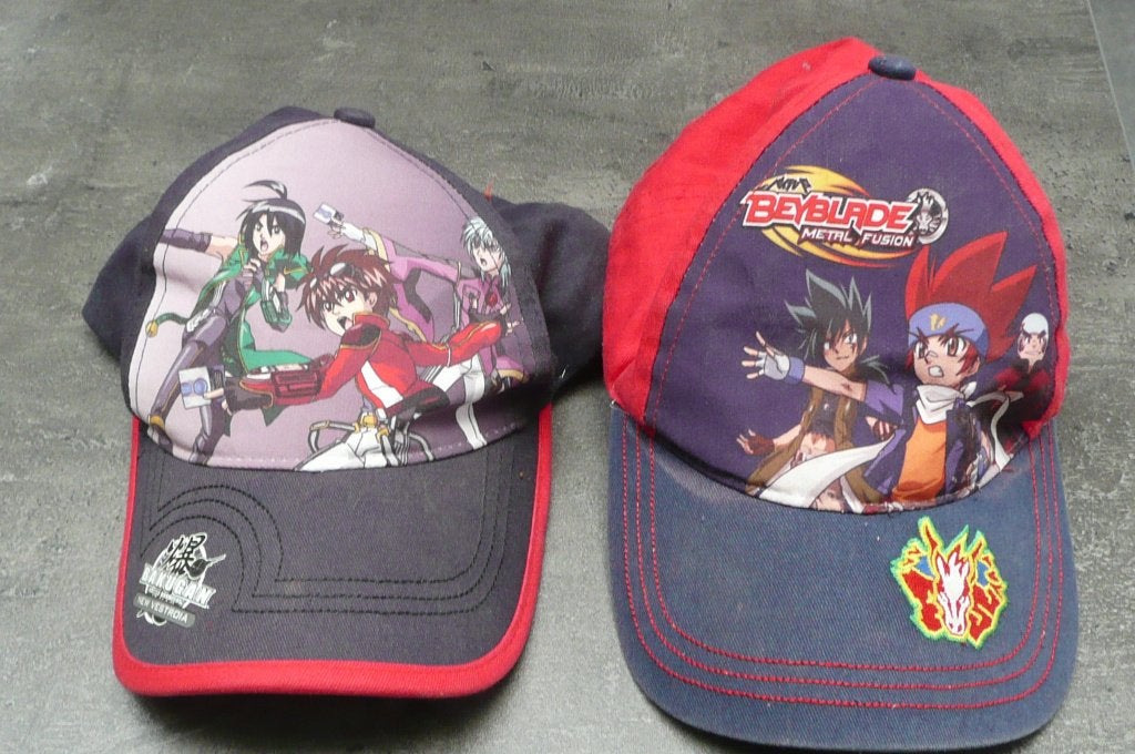 Beyblade petten (K46), Kinderen en Baby's, Gebruikt, Ophalen of Verzenden, Pet, Jongen