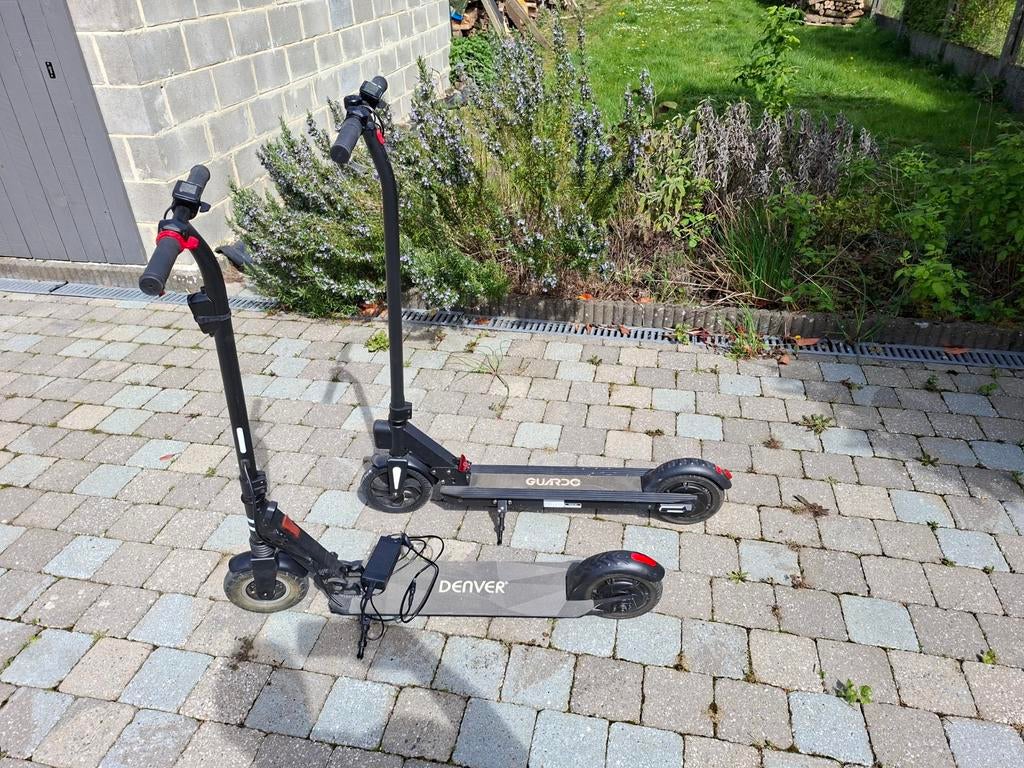2 trottinettes (Guardo et Denver)  et 1 chargeur, Vélos & Vélomoteurs, Trottinettes, Enlèvement