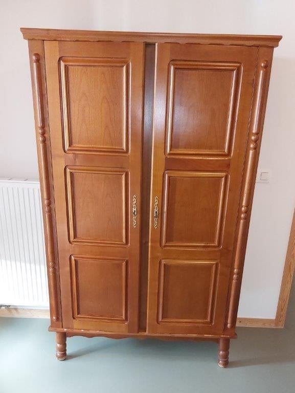 Kersenhouten kleerkast 117 X 182, Huis en Inrichting, Kasten | Kleerkasten, Ophalen, Met deur(en), Gebruikt, 100 tot 150 cm
