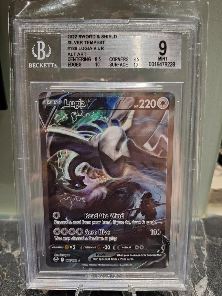 Lugia V 186 BGS 9, Hobby en Vrije tijd, Verzamelkaartspellen | Pokémon, Nieuw, Losse kaart, Foil, Ophalen
