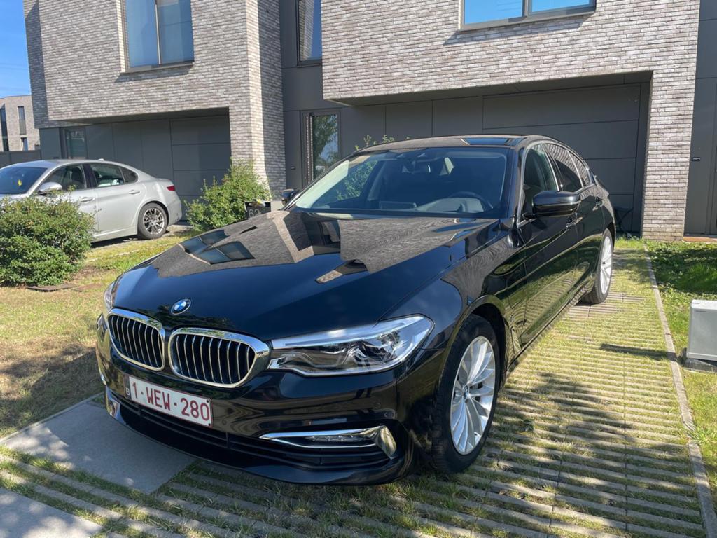 BMW 530e LUXURY, Automaat, 1998 cc, Achterwielaandrijving, Zwart